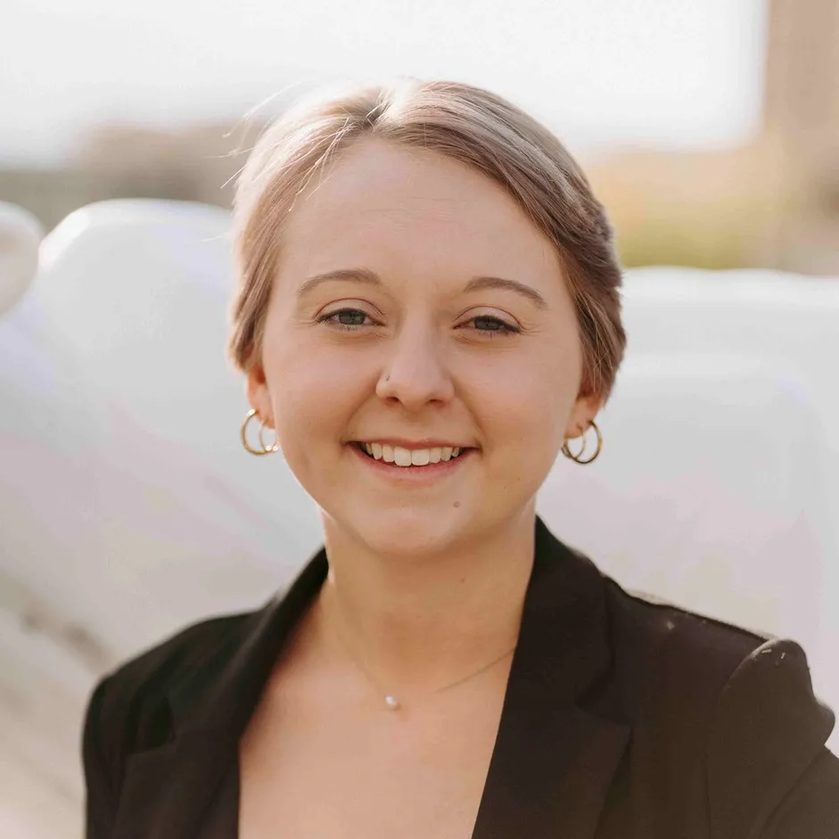 Headshot of Amanda Ford.